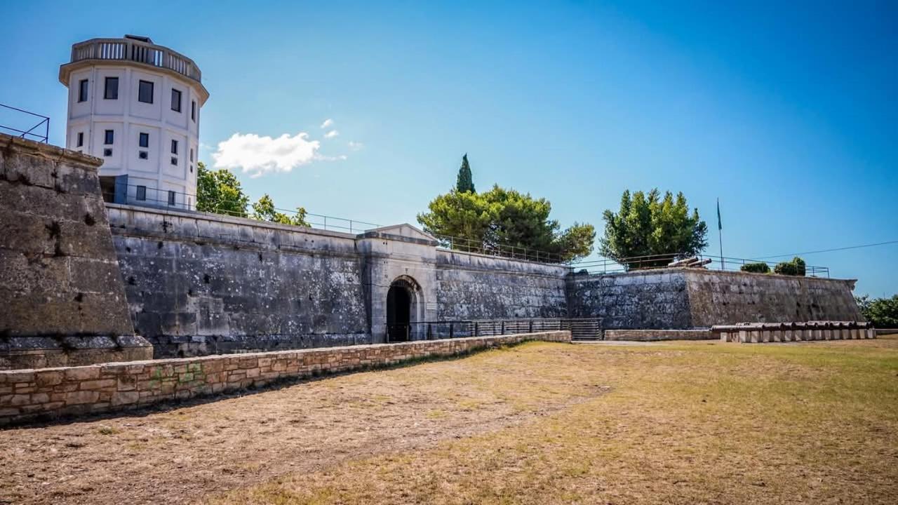 Diana,free Parking Apartment Pula